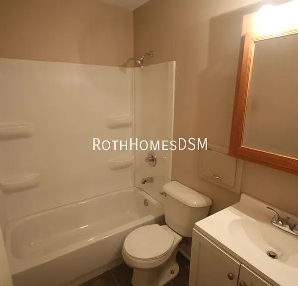 817 E Diehl Ave — Photo 13