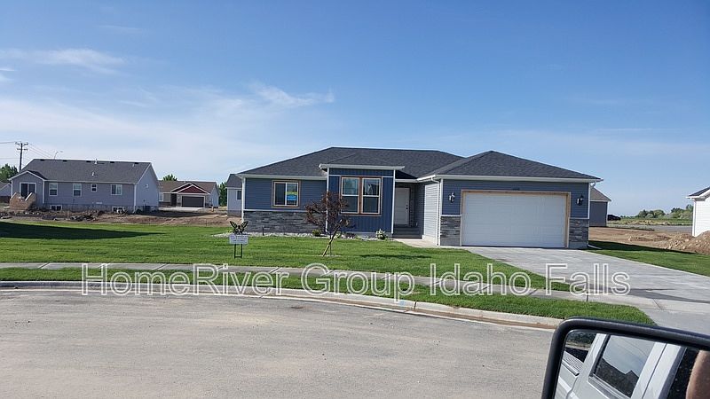 1st image of 3131 Capri Dr