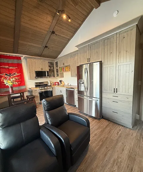 520 E Pennsylvania St — Photo 2