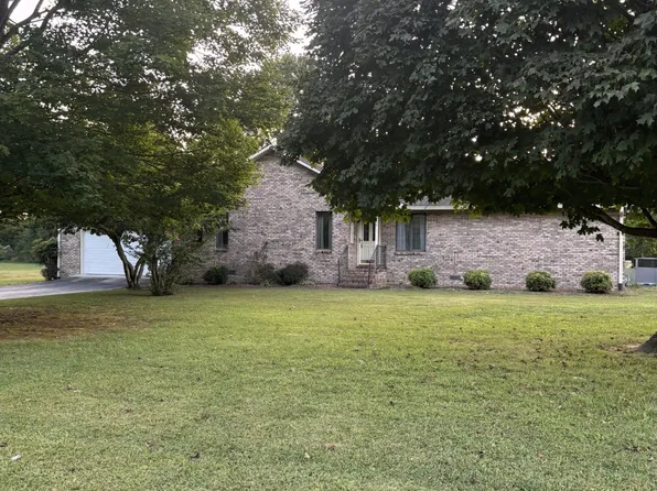 602 Twelve Oaks Rd, Tullahoma, TN 37388