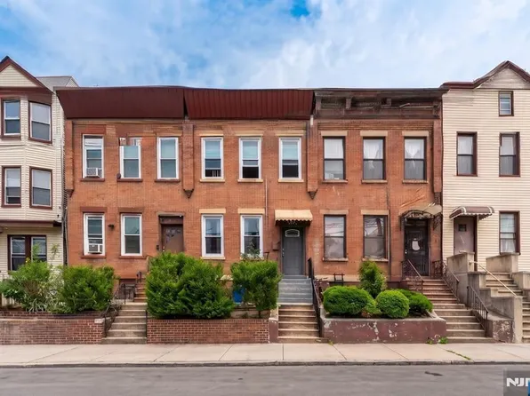 140A Clendenny Ave, Jersey City, NJ 07304
