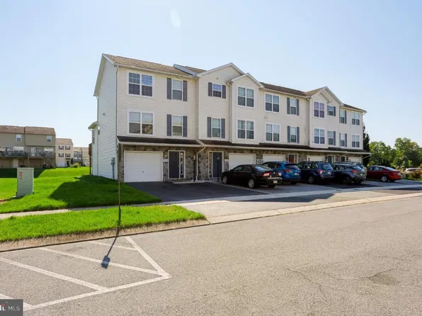 3578 Pinecrest Ct #16, Fayetteville, PA 17222