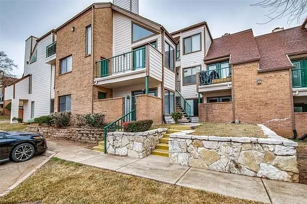 2300 Balsam Dr #G110 — Photo 2