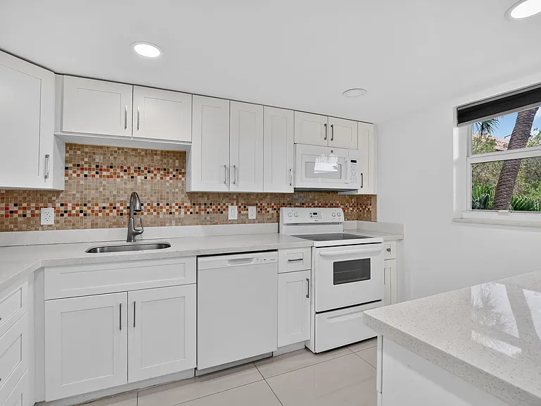 10110 Boca Entrada Blvd #305 — Photo 1