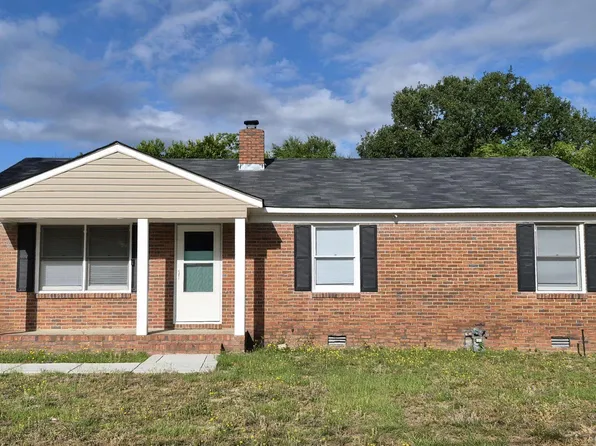 1904 Westhill Drive, Fayetteville, NC 28304