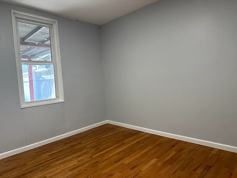 235 Griffith St #1 — Photo 5