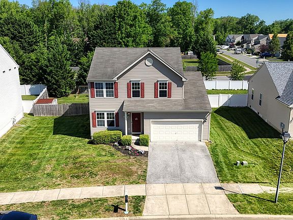 2nd image of 607 Valencia Ct