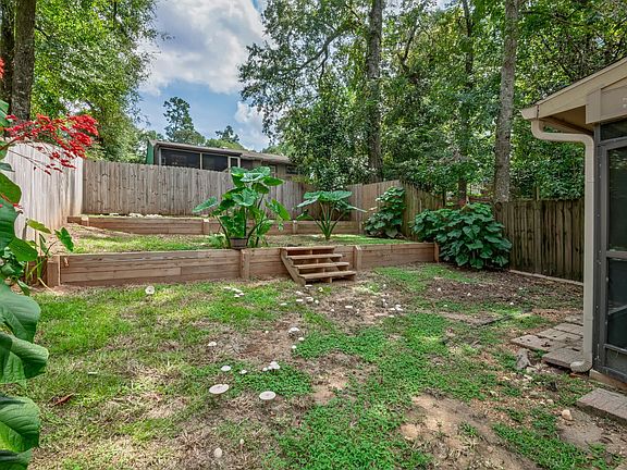 3rd image of 181 Whetherbine Way W