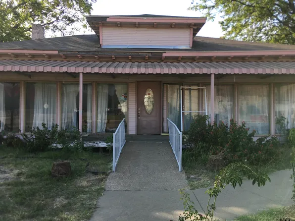 508 S 3rd St, Mabank, TX 75147