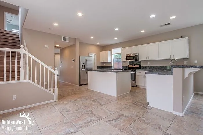1002 Greenway Rd — Photo 5