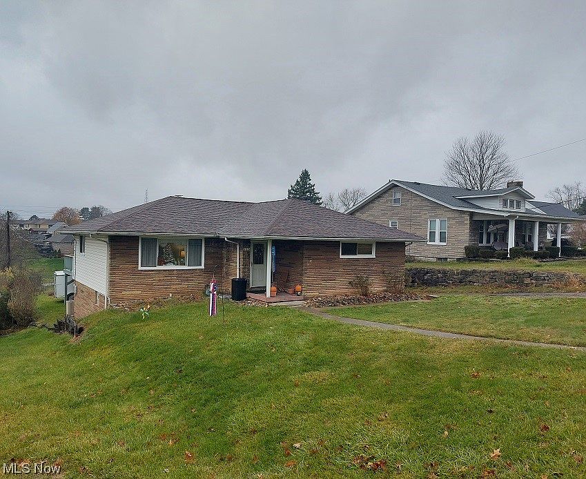 1st image of 818 McLister Ave