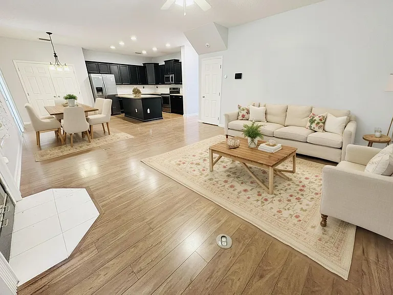 5950 Round Table Rd — Photo 7