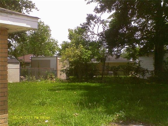 3rd image of 137 Four O Clock Ln
