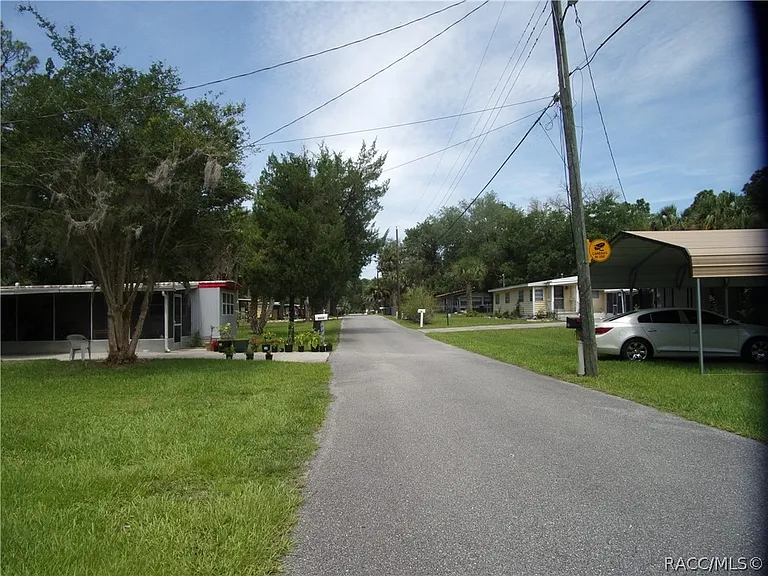 8810 W Arber Ct — Photo 17