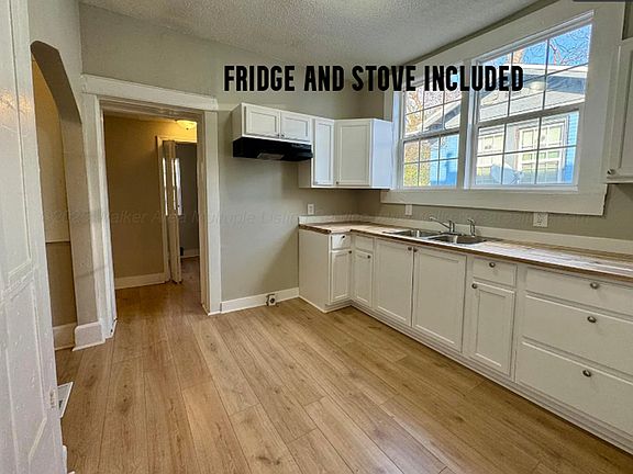 3rd image of 1532 Bay Ave SW
