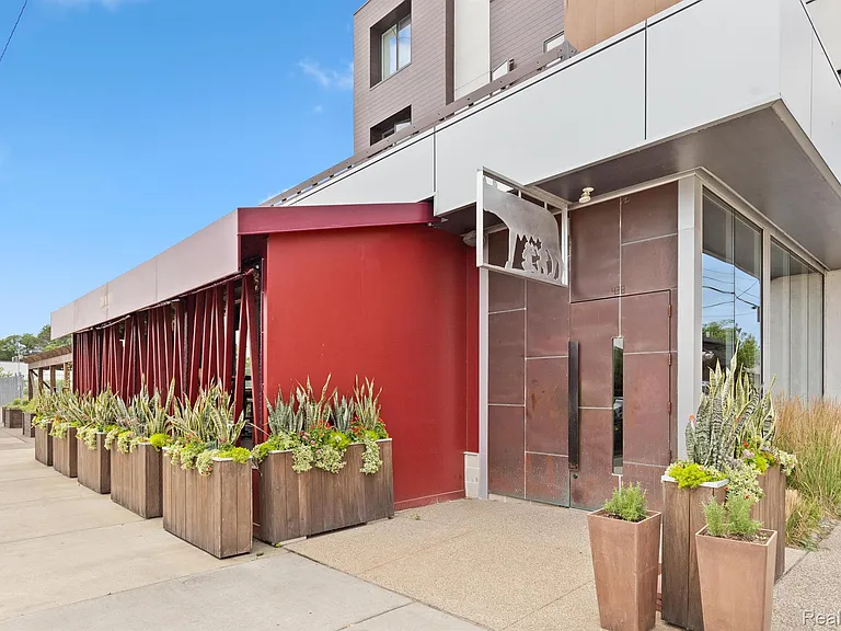 438 Selden St #404 — Photo 43