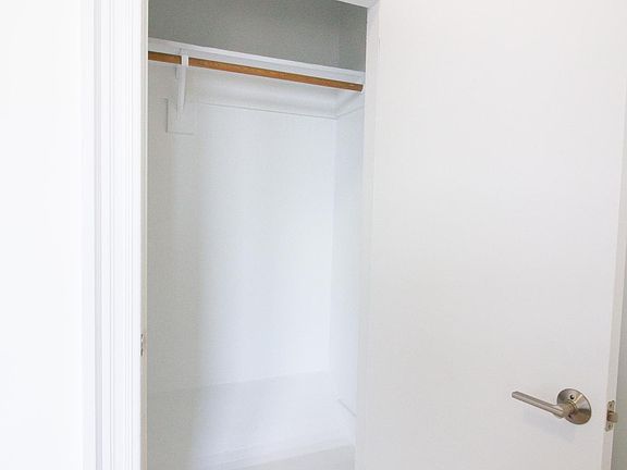 3rd image of 1 Scott St APT 4