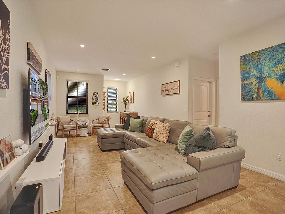 1st image of 153 W Astor Circle