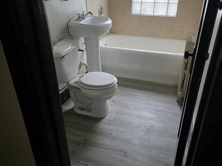 843 N 24th St #103 — Photo 9