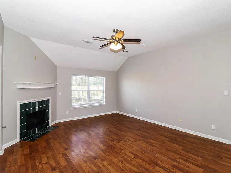 50 Lakewood Dr — Photo 5