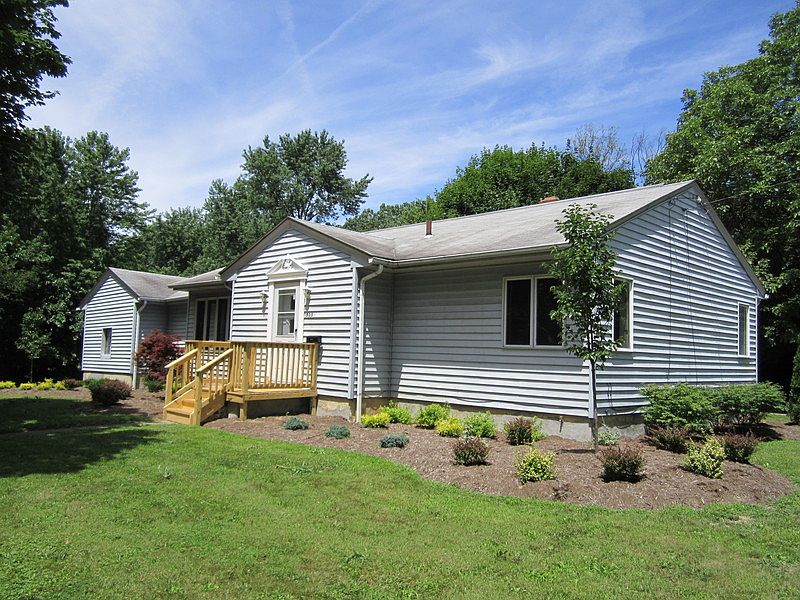 1st image of 1505 Bryden Dr