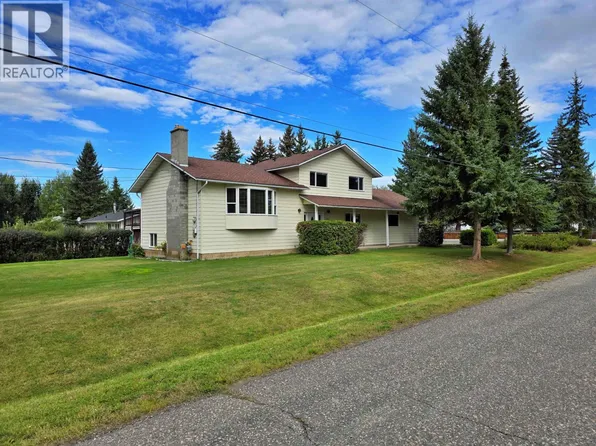 2491 Sing St, Cariboo, BC V2J 4P6