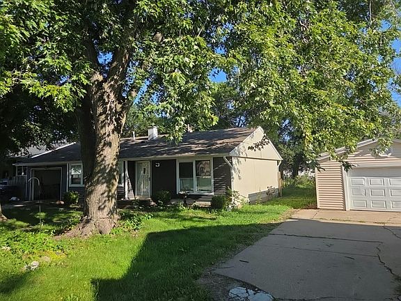 2nd image of 313 28th Ave W