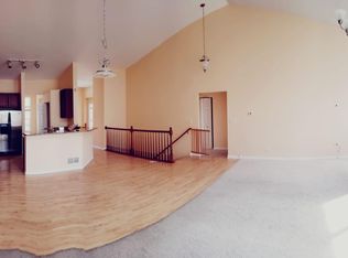 332 Copper Springs Ln, Elgin, IL 60124