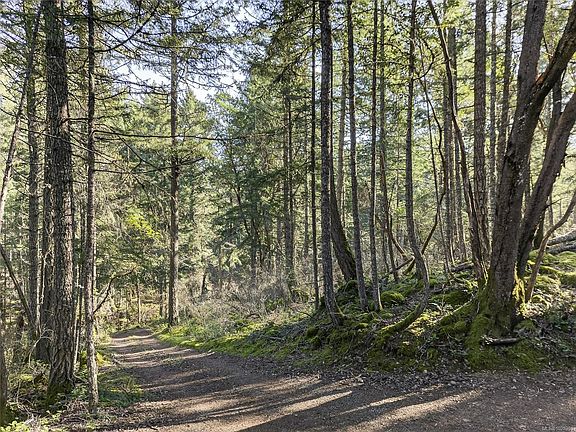 3rd image of 160 Sky Valley Rd