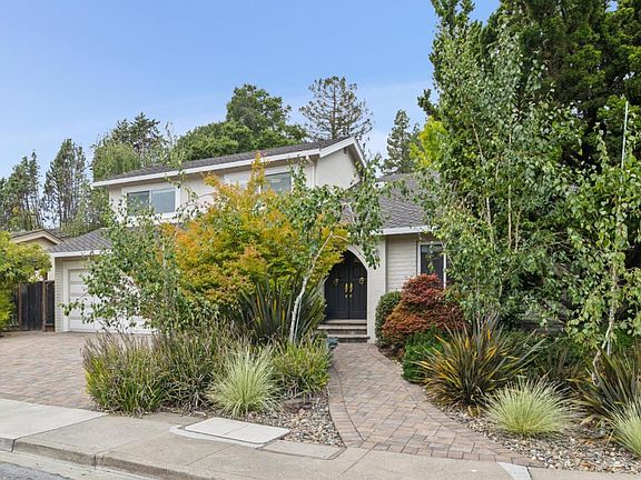4th image of 3481 La Mesa Dr