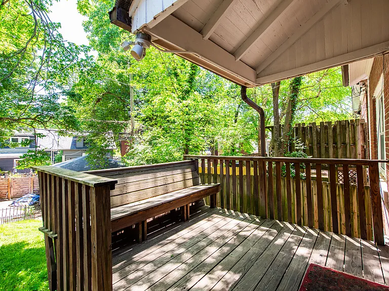 1604 Edgeland Ave — Photo 30