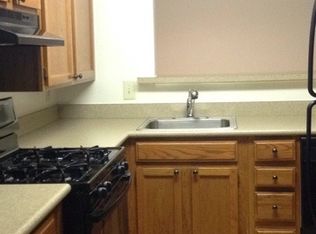 9804 Gable Ridge Ter APT B, Rockville, MD 20850