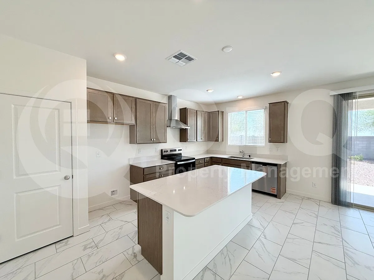 3 bed, 2.0 bath, 1771 sqft, $1,774 — Photo 4