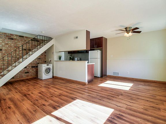 3rd image of 5594 Judith St APT 2