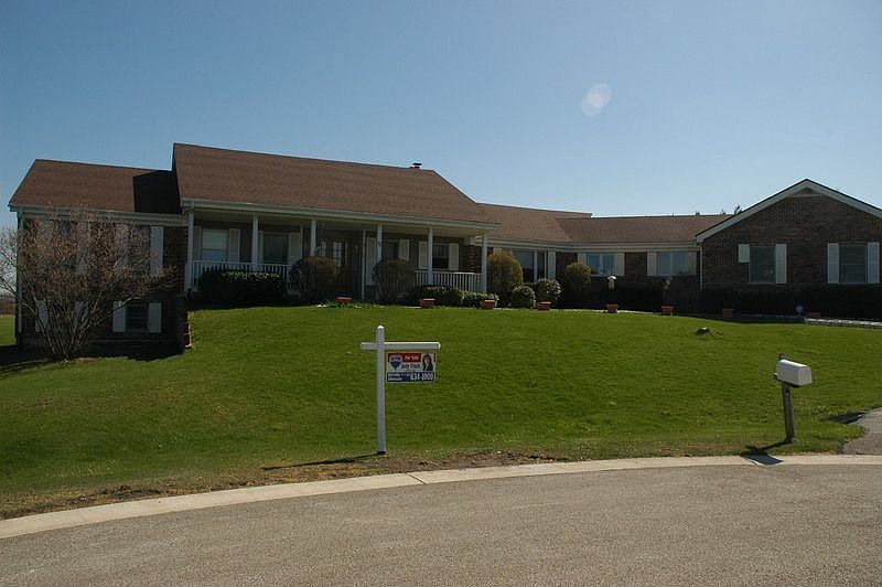1st image of 5 Byron Ct