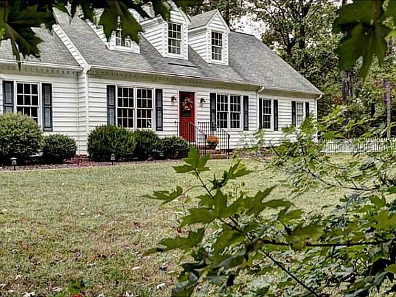 2nd image of 202 Riverview Plantation Dr
