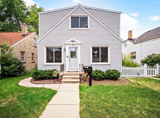 4011 S 1st Pl, Milwaukee, WI 53207