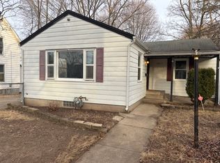 1247 Garrison Ave, Rockford, IL 61103