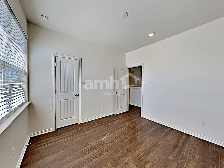 2709 Meadowood Hts — Photo 17