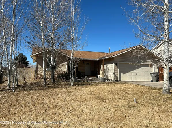 891 Redtail Ln, Silt, CO 81652