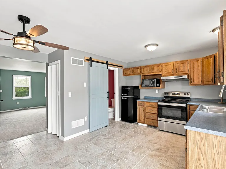 15 Beech Ln — Photo 6
