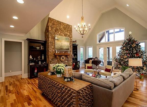 4th image of 7040 Brookview Dr