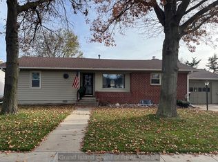 2315 W Oklahoma Ave, Grand Island, NE 68803