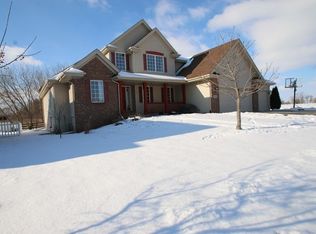 118 Breakaway Trl, Poplar Grove, IL 61065