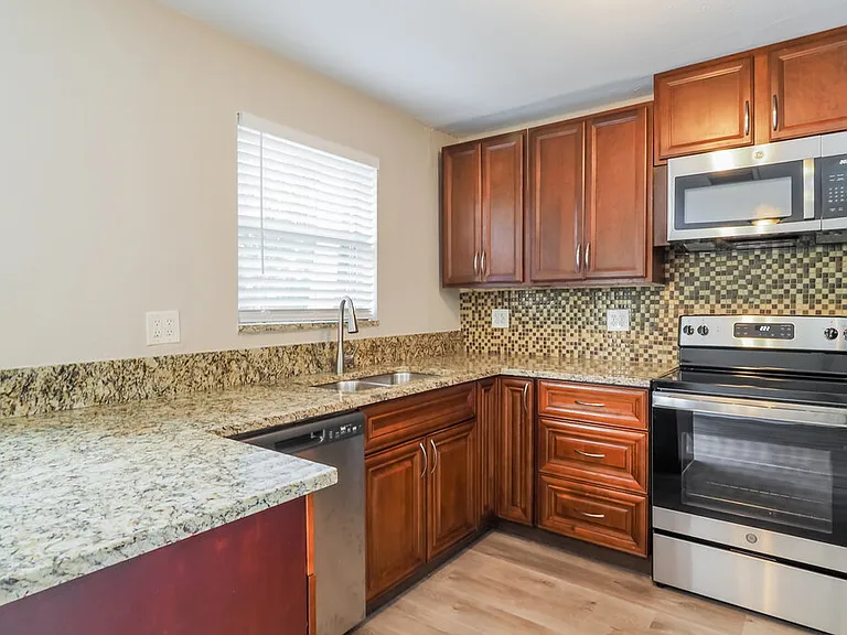 3705 William St — Photo 8