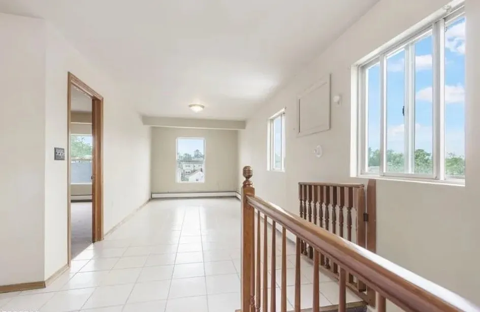 2 bed, 1000 sqft, $2,400 — Photo 3