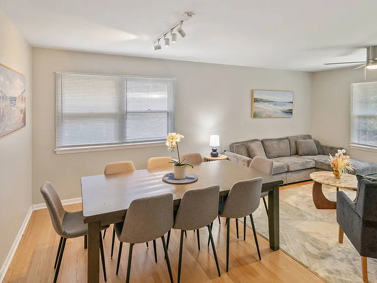 310 Butterfield Ln — Photo 3