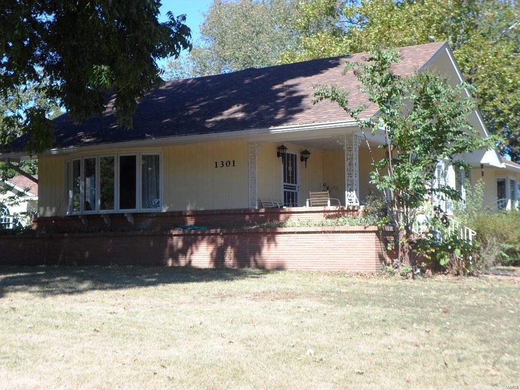 1301 Barron Rd, Poplar Bluff, MO 63901 Zillow