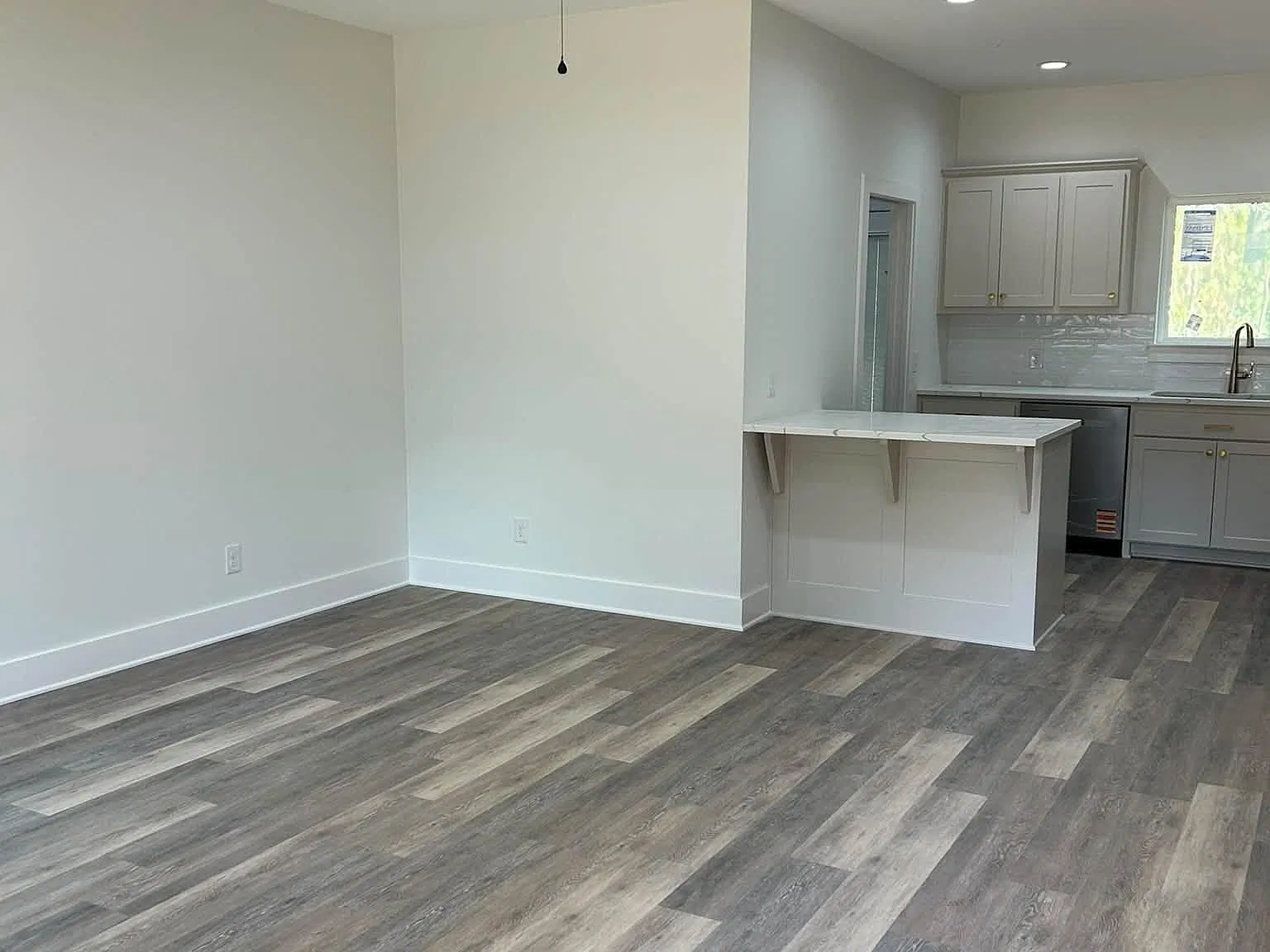 2 bed, 1.0 bath, 900 sqft, $1,500 — Photo 3