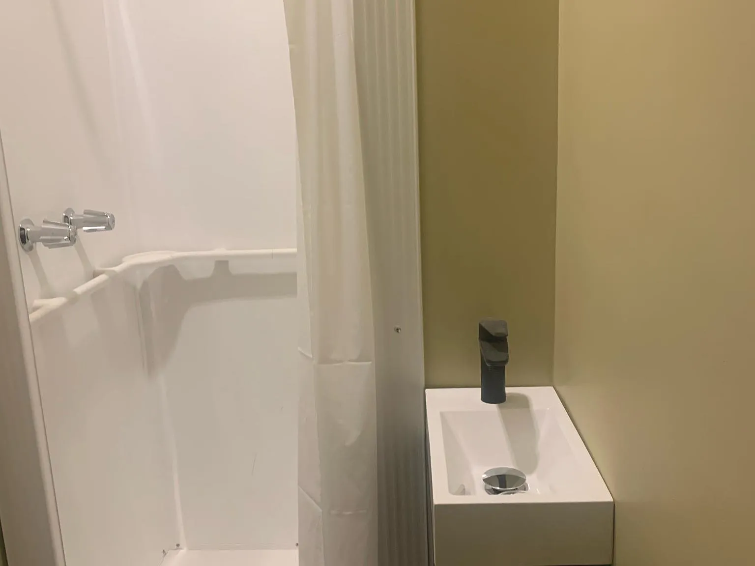 2 bed, 800 sqft, $975 — Photo 4